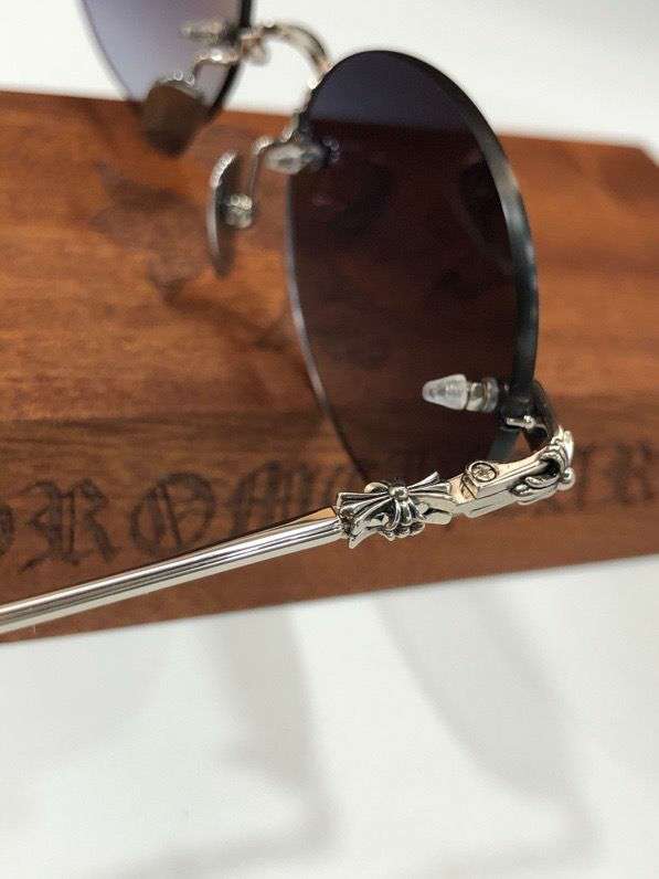Picture of Chrome Hearts Sunglasses _SKUfw46735820fw